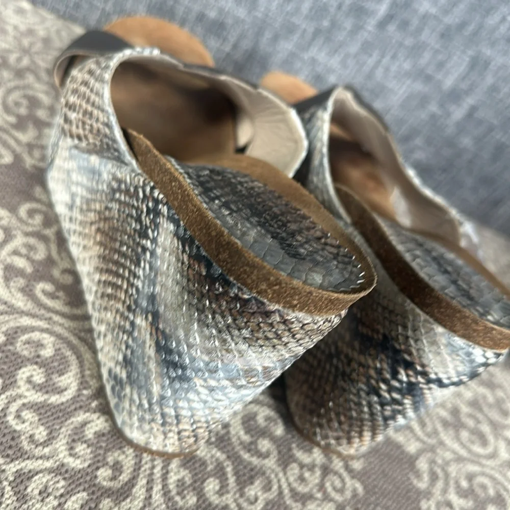 fenme 💕 Made in Spain 🇪🇸 Snakeskin Wedge; 8.5; Preloved EUC - Picture 7 of 7